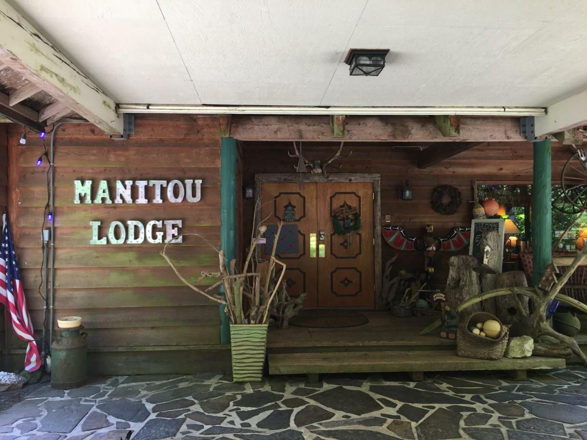 פורקס Manitou Lodge מראה חיצוני תמונה